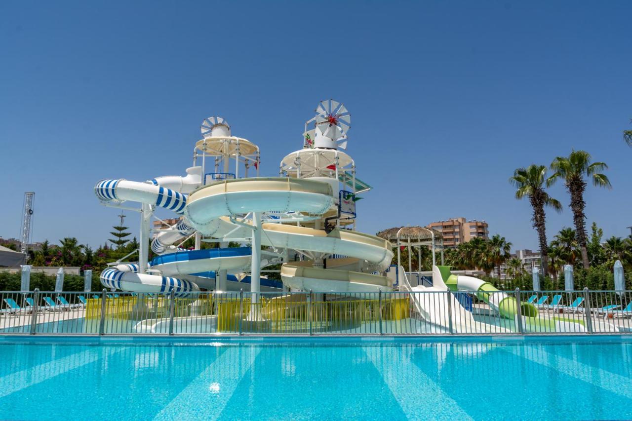 Baia Lara Hotel Antalya Exterior foto Water park in Turkey