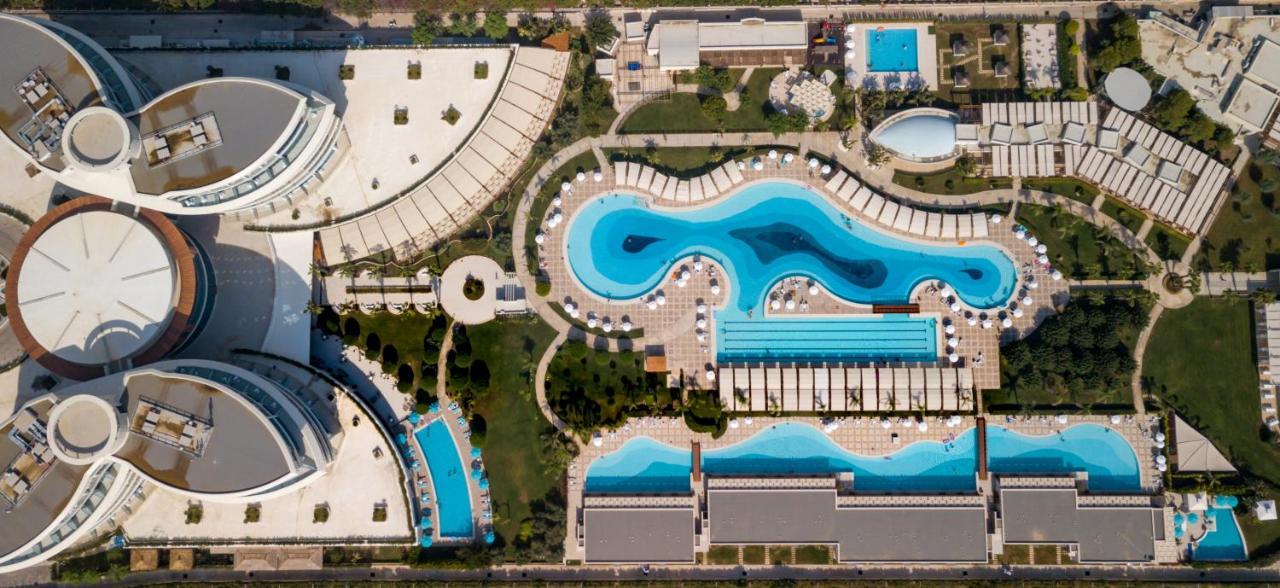 Baia Lara Hotel Antalya Exterior foto Aerial view of the hotel