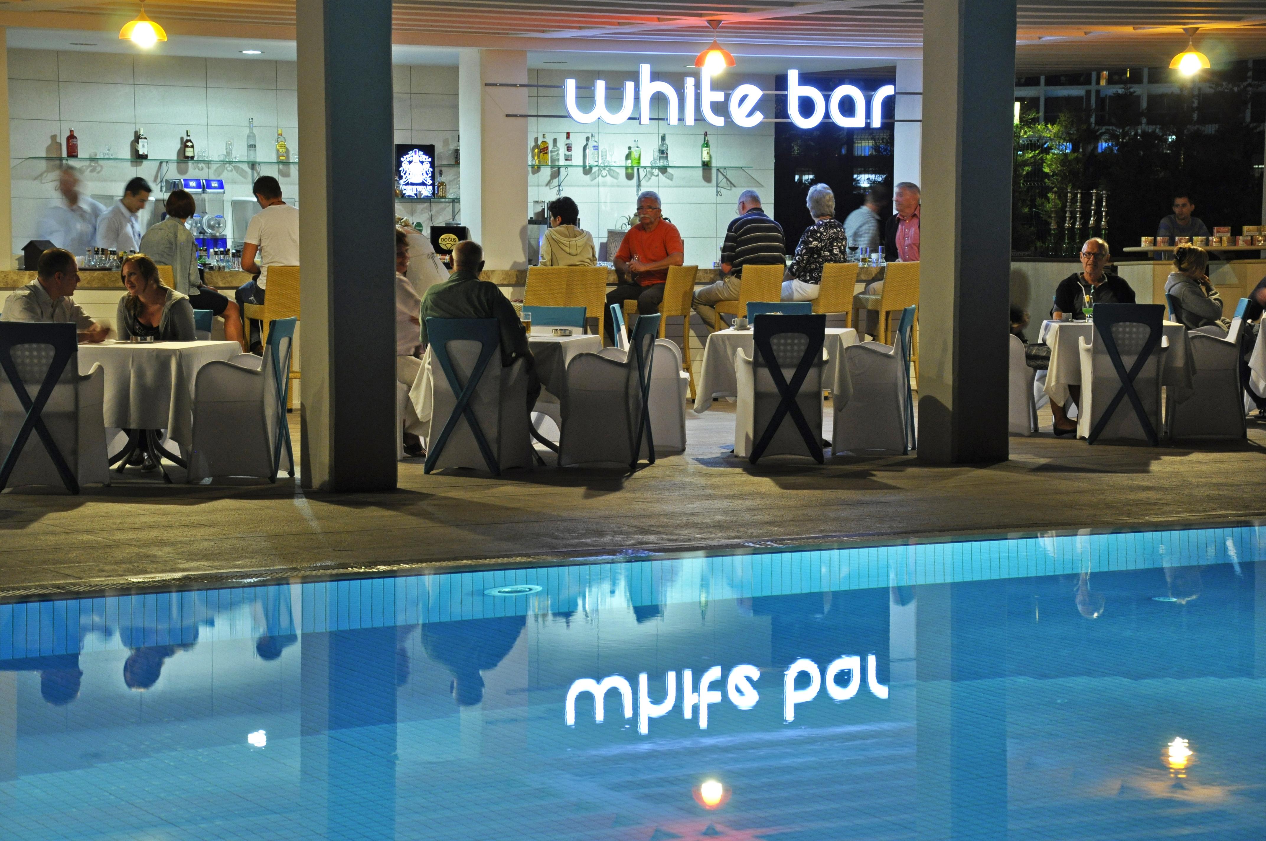 Baia Lara Hotel Antalya Exterior foto White Bar