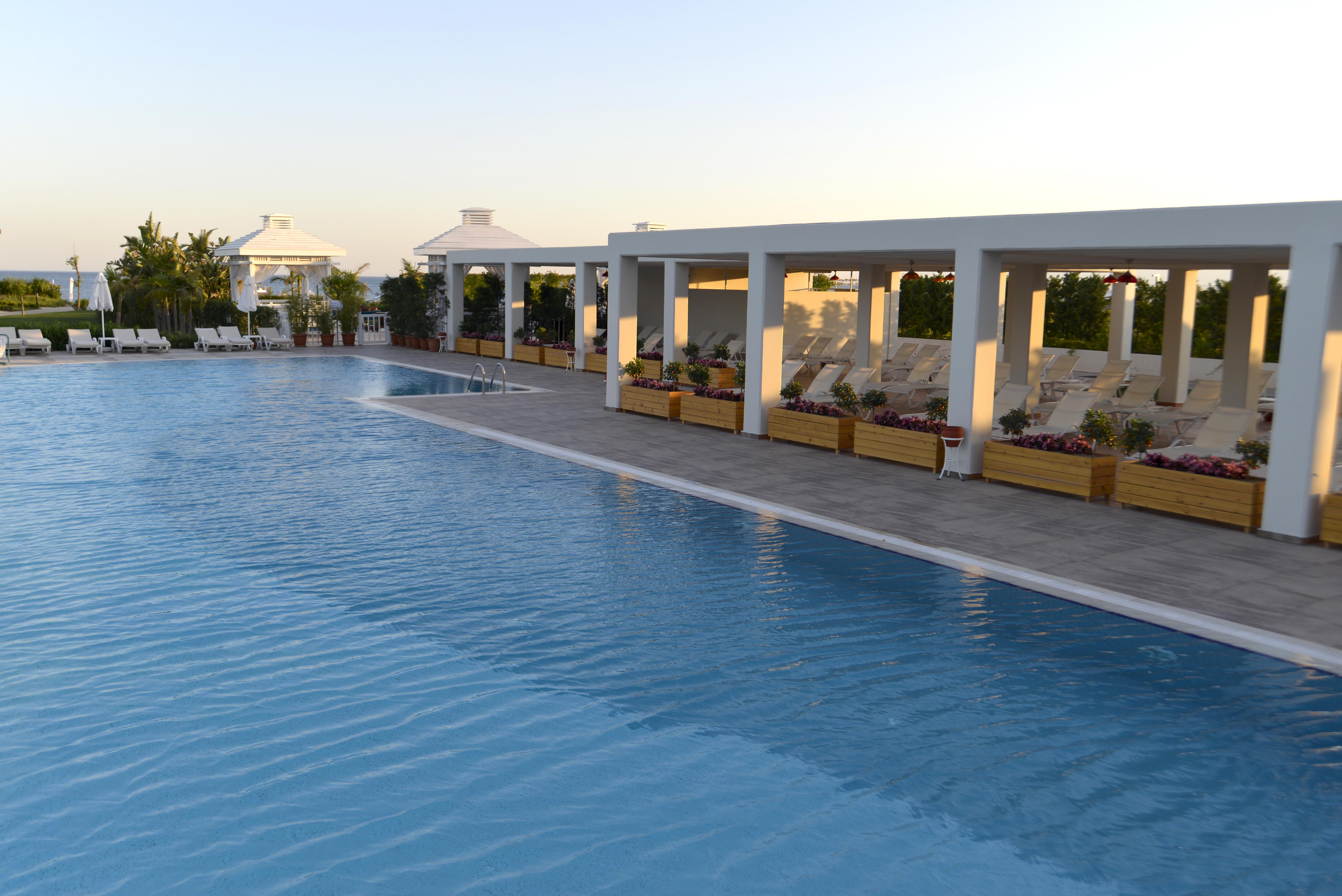 Baia Lara Hotel Antalya Exterior foto The pool at the hotel
